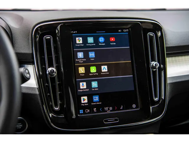 Volvo XC40 2.0 B4 Core 2023 Benzine 18