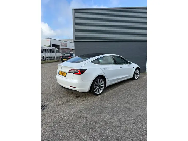Tesla Model 3 Standard RWD Plus 60 kWh 2019 Elektrisch 3