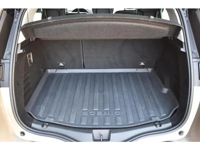 Renault Scénic TCe 140 EDC Bose 2019 Benzine 12