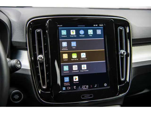 Volvo XC40 2.0 B4 Plus Dark 2024 Benzine 19