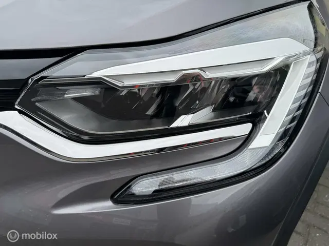 Renault Captur 1.0 TCe 90 evolution 2024 Benzine 36