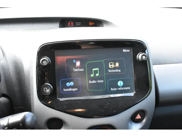 Toyota Aygo 1.0 VVT-i x-play 2020 Benzine 19
