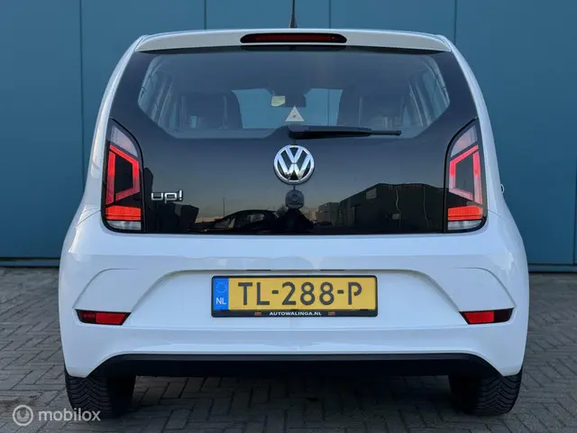 Volkswagen up! 1.0 BMT Move Up! Airco 5-Drs DAB 2018 Benzine 8