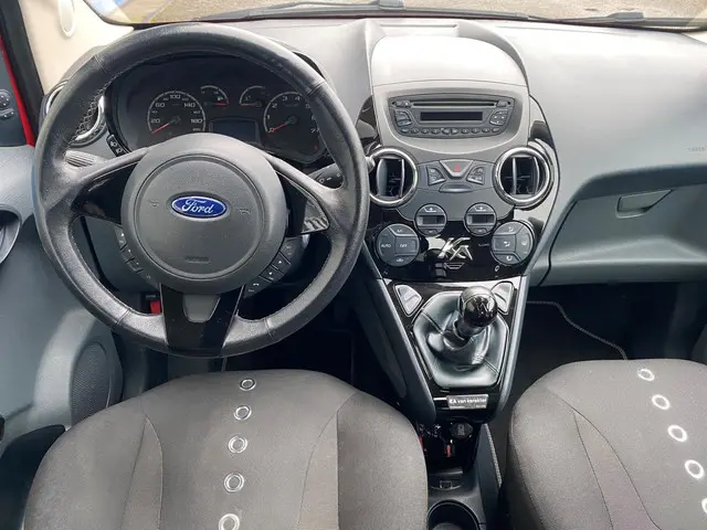 Ford Ka 1.2 Karakter start/stop 2013 Benzine 17