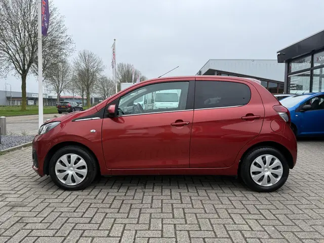 Peugeot 108 1.0 e-VTi Active 2021 Benzine 4