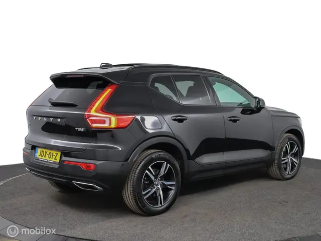 Volvo XC40 2.0 T5 AWD R-Design 2018 Benzine 3