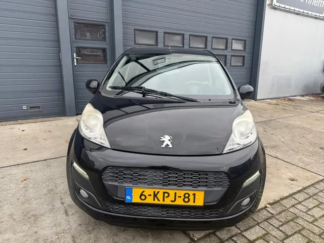 Peugeot 107 1.0 Active 2013 2013 Benzine 9