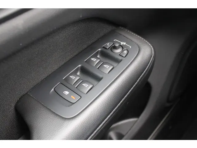 Volvo V60 B3 Automaat Momentum Advantage 2021 Benzine 18