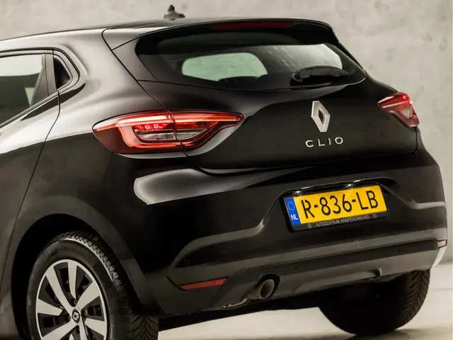 Renault Clio 1.0 TCe 90 Equilibre Sport 2022 Benzine 11