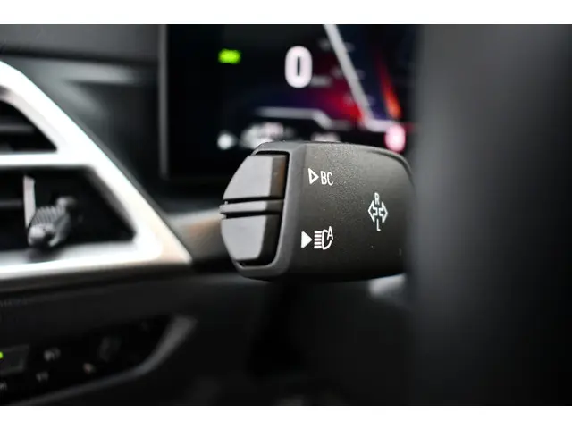 BMW 3 Serie Touring 330e M-Sport 2025 Hybride Benzine 69