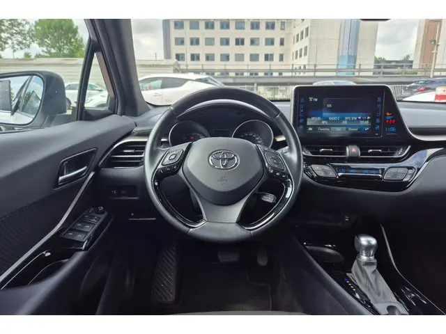 Toyota C-HR 1.8 Hybrid Style 2019 Hybride Benzine 7