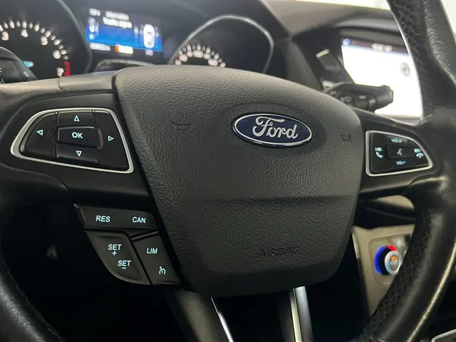 Ford Focus Wagon 1.0 EcoB. Tit. Bns 2018 Benzine 9