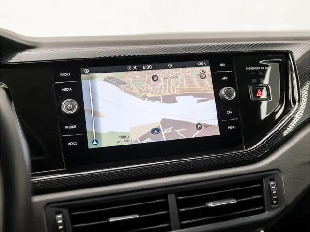 Volkswagen Polo 1.0 TSI Sportline 2023 Benzine 27