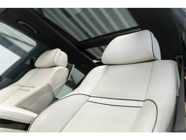 BMW X5 4.4i M 556 PK Akrapovic Full Option 2012 Benzine 13