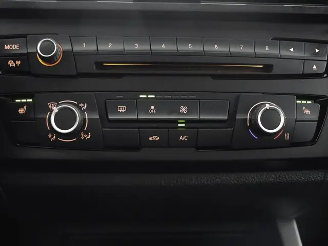 BMW 1 Serie 116i Business Limited Edition 2012 Benzine 13