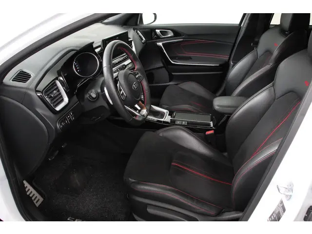 Kia ProCeed 1.6 T-GDI 204pk DCT GT 2020 Benzine 3