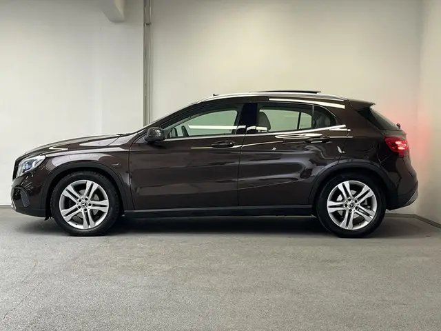 Mercedes-Benz GLA 180 Business Solution 2018 Benzine 10