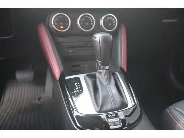 Mazda CX-3 2.0 SAG 120 GT-M automaat 2016 Benzine 12