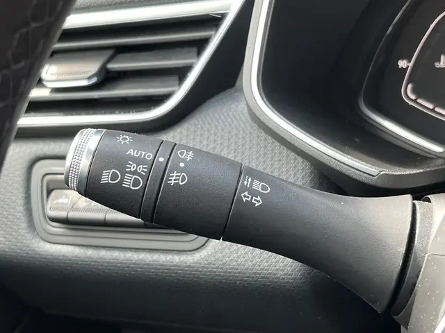Renault Clio 1.0 TCe Intens 2021 Benzine 23