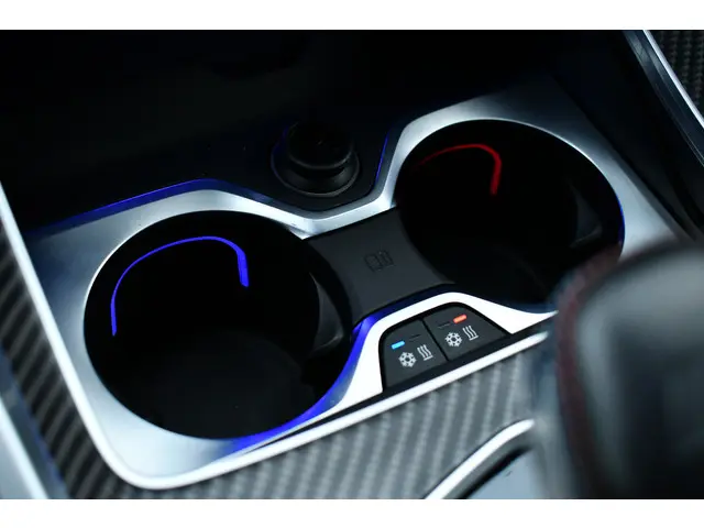 BMW XM V8 650pk 30kWh 2023 Hybride Benzine 27