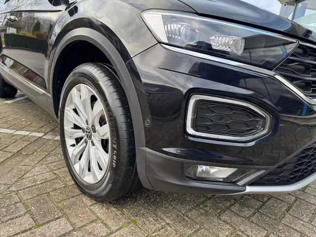 Volkswagen T-Roc 1.5 TSI Sport 2021 Benzine 8