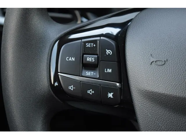 Ford Fiesta 1.1 Trend |NAVI|CARPLAY|CRUISE|PDC 2018 Benzine 15