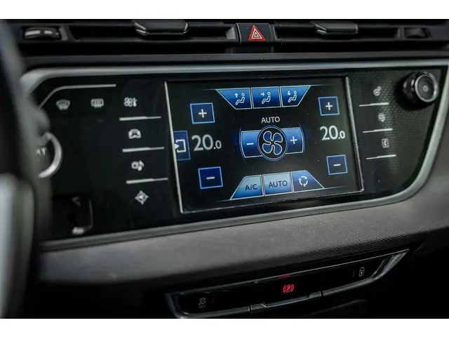Citroën Grand C4 Picasso 1.6 THP Exclusive 2015 Benzine 35