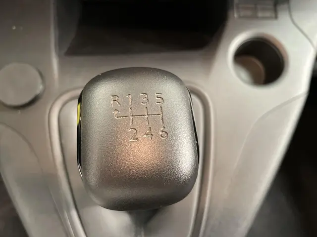 Peugeot Partner 1.5 BlueHDi 100 S&S L1 2023 Diesel 17