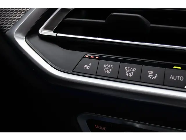 BMW X5 xDrive40i High Executive 2018 Benzine 51