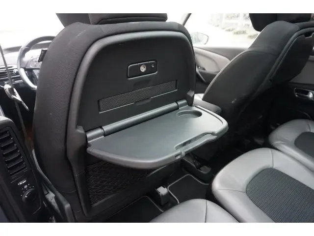 Citroën Grand C4 Picasso 1.6 e-THP Shine 2018 Benzine 21