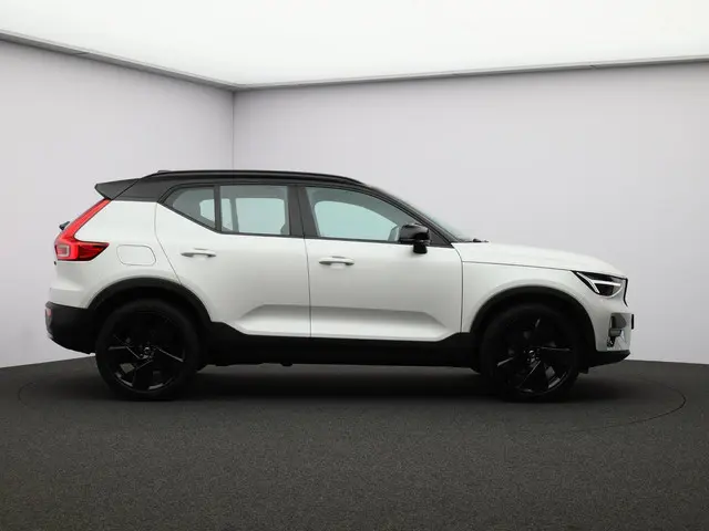 Volvo XC40 B4 197PK Plus Black Edition 2025 Benzine 7
