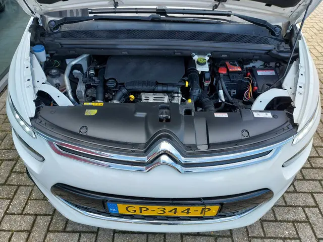 Citroën C4 Picasso 1.2 PureTech Intensive 2015 Benzine 5