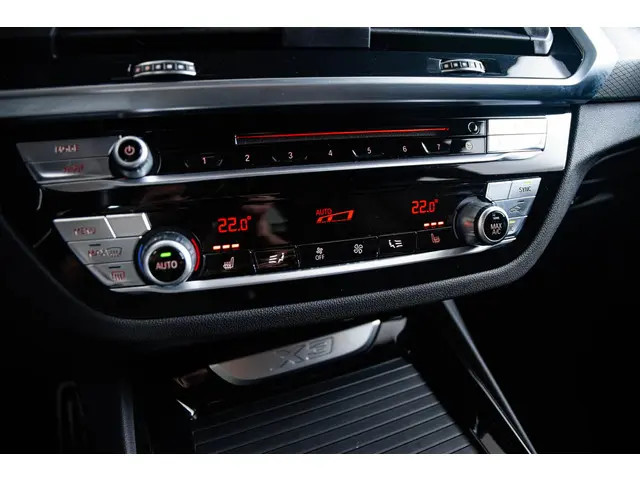 BMW X3 xDrive20i High Executive 2018 Benzine 15