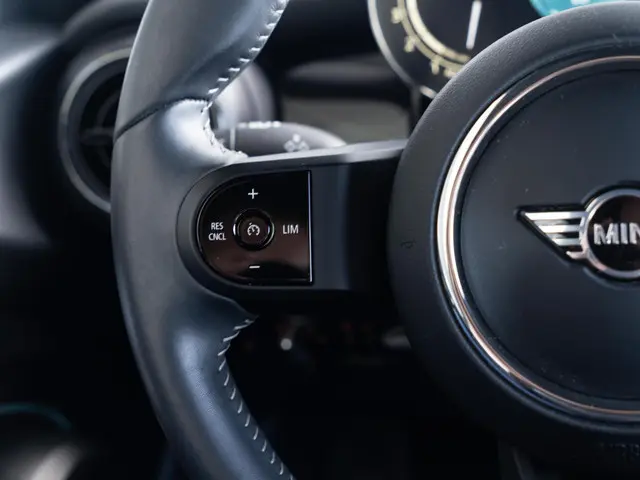 MINI 3-Deurs Cooper Aut. 2023 Benzine 23