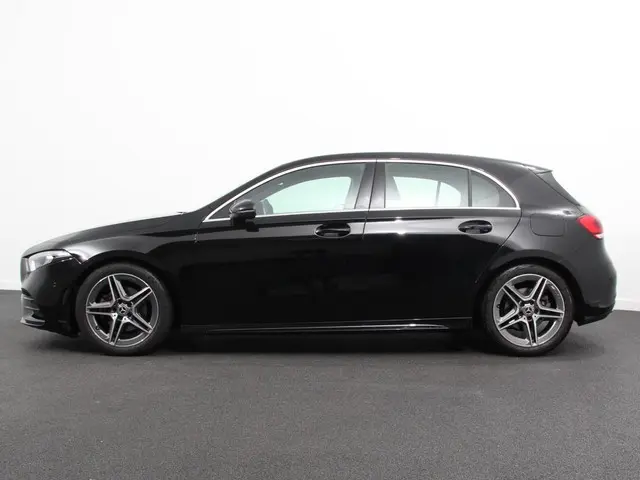 Mercedes-Benz A-Klasse 200 AMG Line 2022 Benzine 5