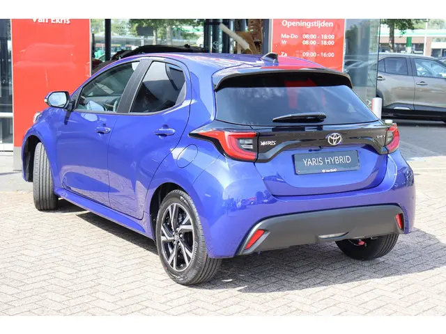 Toyota Yaris 1.5 Hybrid 115 Dynamic, 2025 Hybride Benzine 13