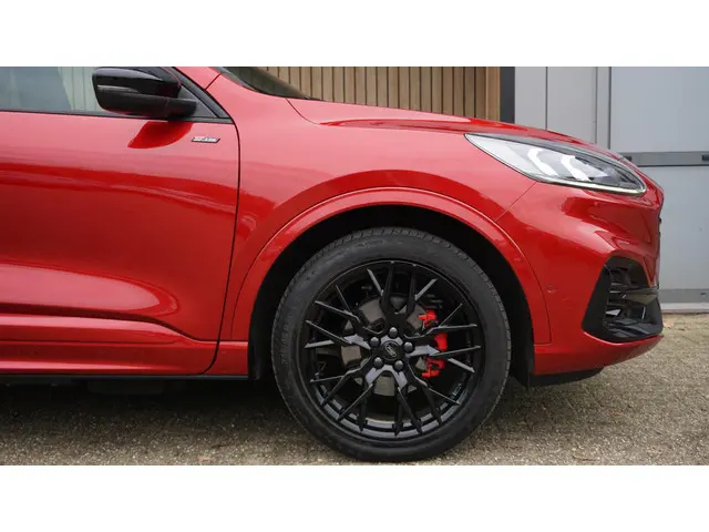 Ford Kuga 2.5 PHEV 224pk ST-line X 2023 Hybride Benzine 54