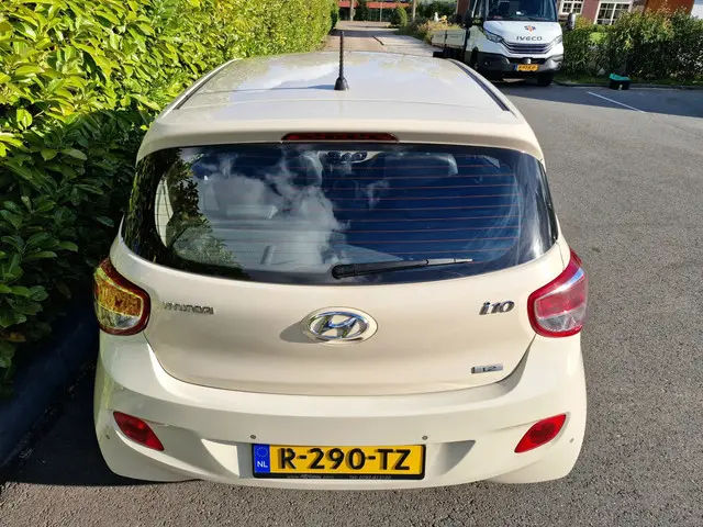 Hyundai i10 1.2i pas 68.000 Automaat 2015 Benzine 20