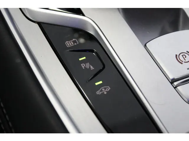 BMW 7 Serie 745e High Executive 2022 Hybride Benzine 38
