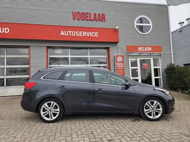 Kia cee'd Sportswagon 1.6 GDI Plus Pack 2013 Benzine 8