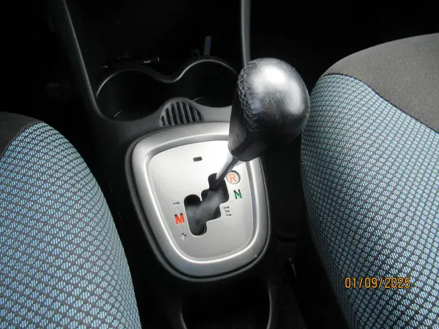 Toyota Aygo 1.0 VVT-i Dynamic Blue 2013 Benzine 12