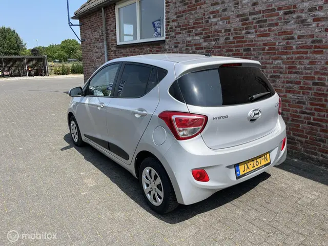 Hyundai i10 3