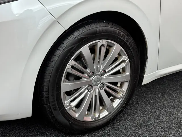 Peugeot 208 1.2 PureTech Allure 2019 Benzine 24