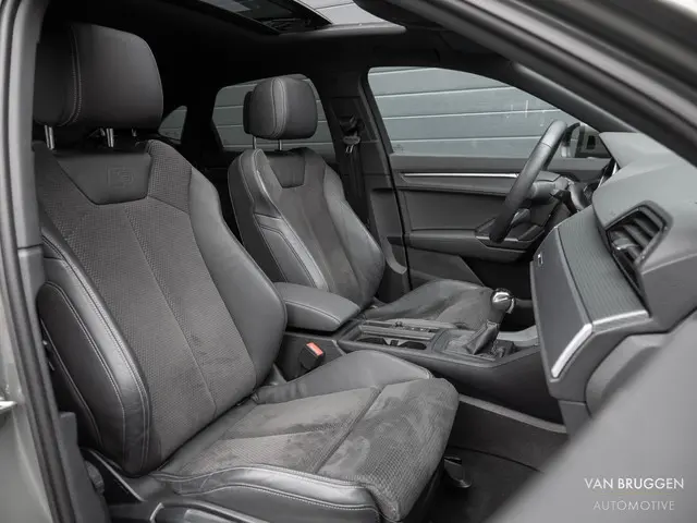 Audi Q3 Sportback 35 TFSI S-Line 2021 Benzine 19