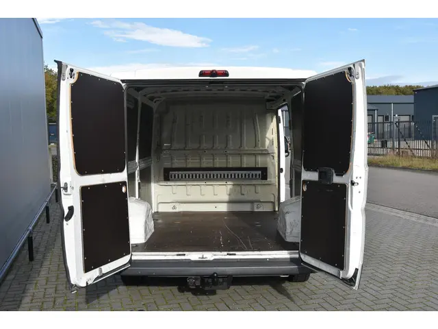 Peugeot Boxer Bestel 330 2.2 HDI L1H2 XR 2016 Diesel 20