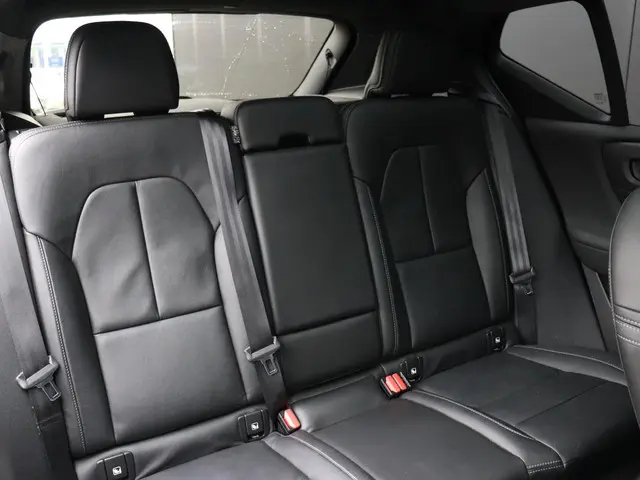 Volvo XC40 Recharge P8 AWD R-Design 2020 Elektrisch 18