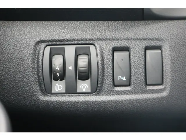 Renault Clio Estate 0.9 TCe Limited 2016 Benzine 21