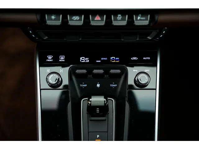 Porsche 911 3.8 Turbo S 2023 Benzine 18