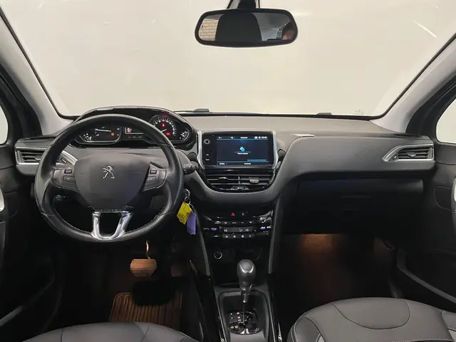 Peugeot 2008 1.2 PureTech Allure 2019 Benzine 14