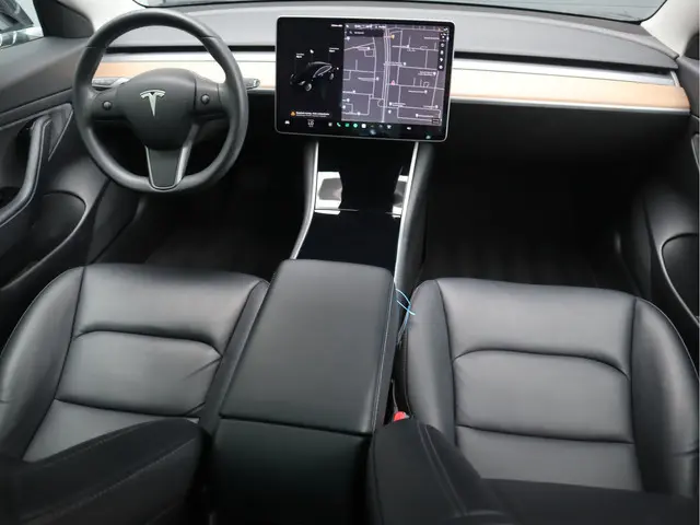 Tesla Model 3 Standard RWD Plus 60 kWh 2020 Elektrisch 3